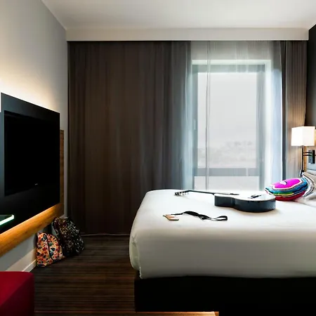 Moxy Glasgow Sec-3