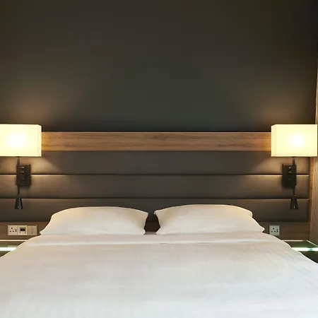Moxy Glasgow Sec-2